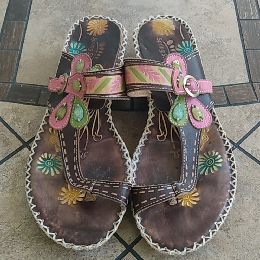 SPRING STEP BOTANICAL SANDAL/ UNIQUE PATTERN SHOE SIZE 8.5  Euro size 41..